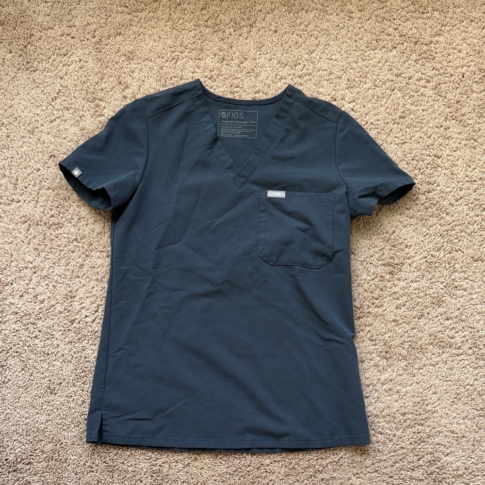 Figs Catarina One-Pocket Scrub Top in Night Sky